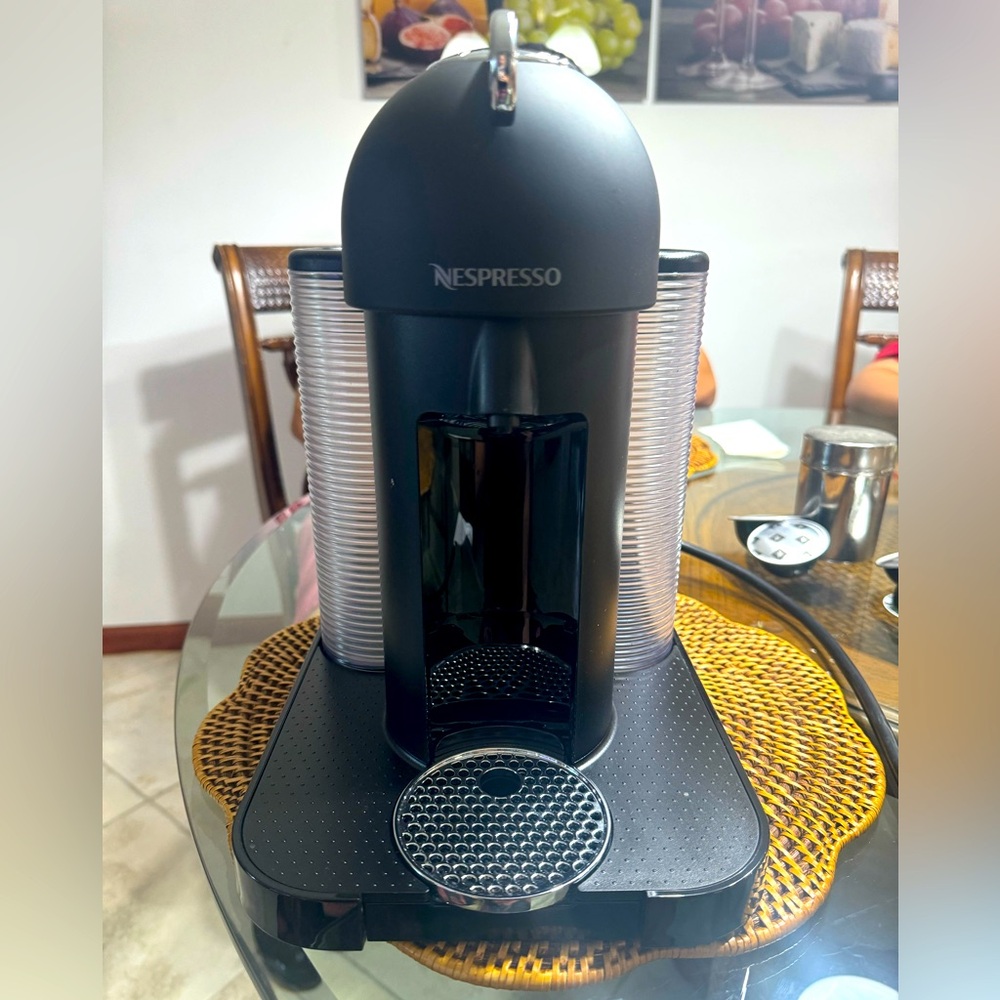 Nespresso machine in good condition